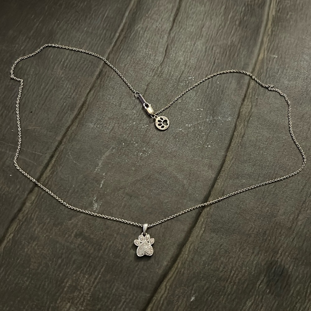 Fred Meyer silver paw print necklace